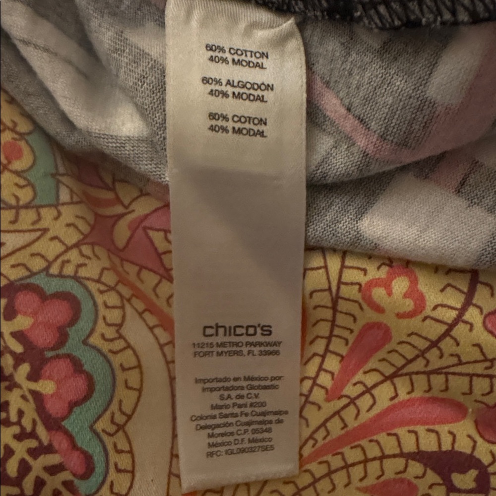 Chico’s Long Sleeve lightweight top - Picture 5 of 6